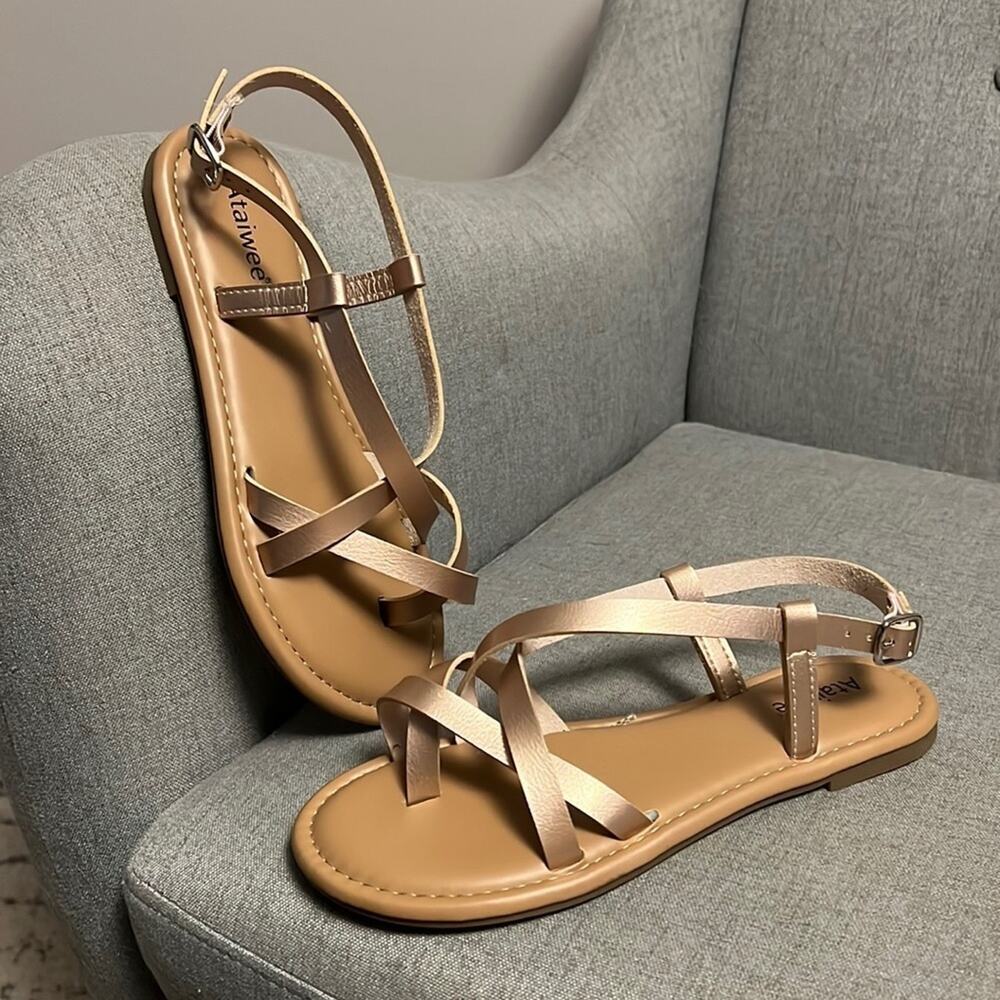 Ataiwee metallic strappy sandals size 7